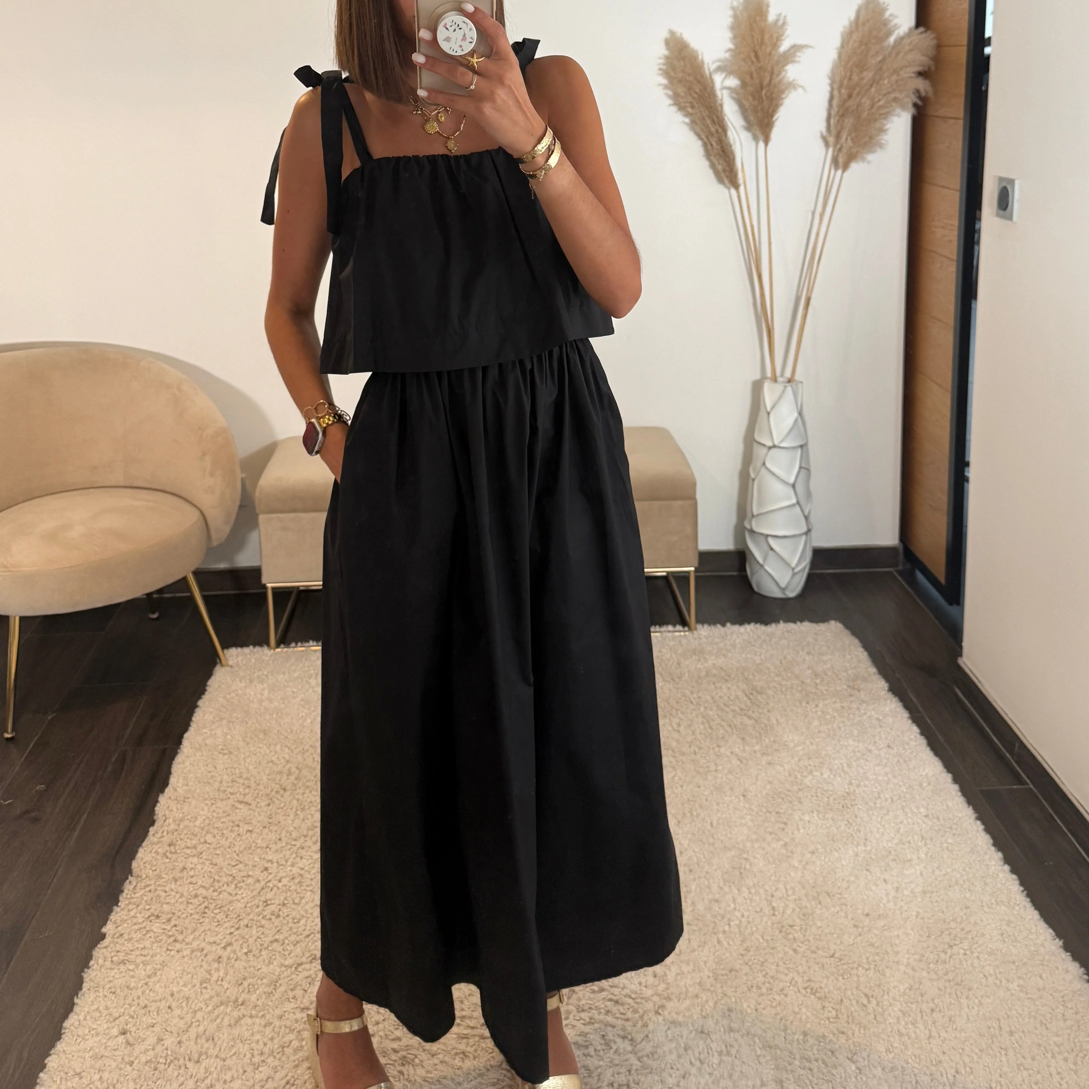 ROBE NOIRE ADELAIDE