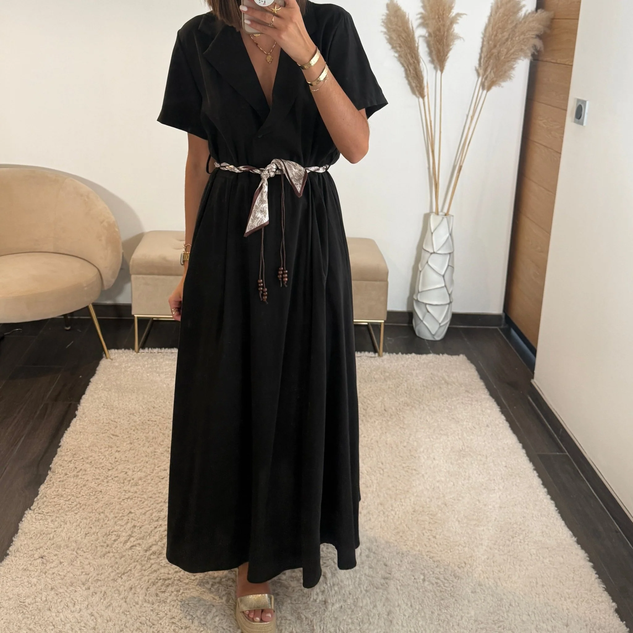 ROBE NOIRE CEINTURE FOULARD